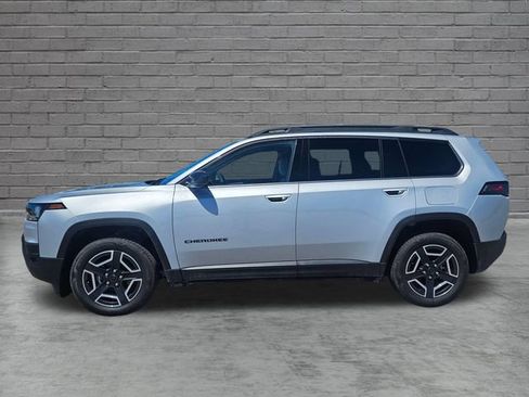 Used 2026 Jeep Cherokee Limited AWD/4WD image 2