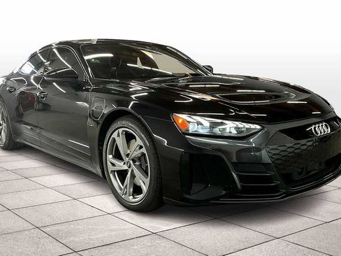 Used 2023 Audi e-tron GT Premium Plus image 2