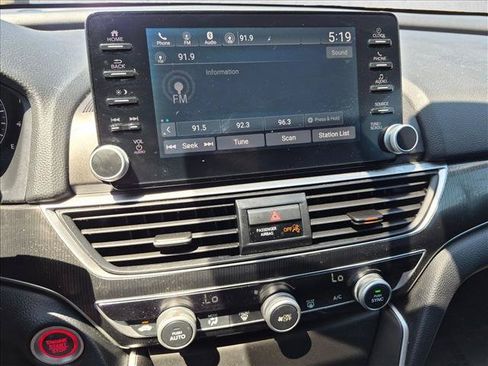 Used 2018 Honda Accord Sport image 13