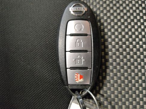 Used 2020 Nissan Pathfinder SV FWD image 32