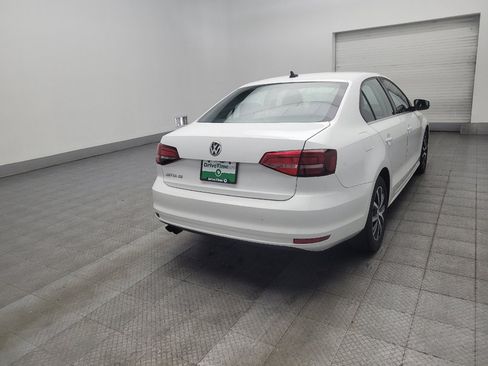Used 2018 Volkswagen Jetta SE FWD image 9
