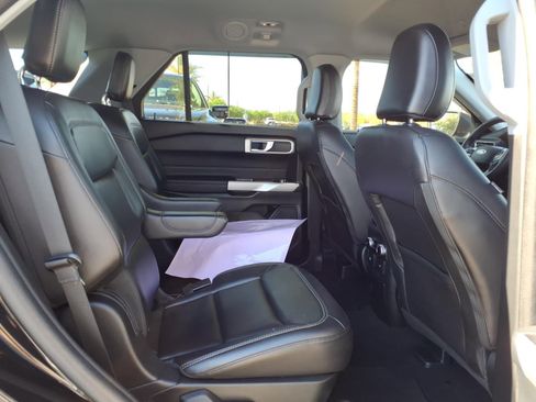 Used 2023 Ford Explorer XLT w/ Equipment Group 202A RWD image 14