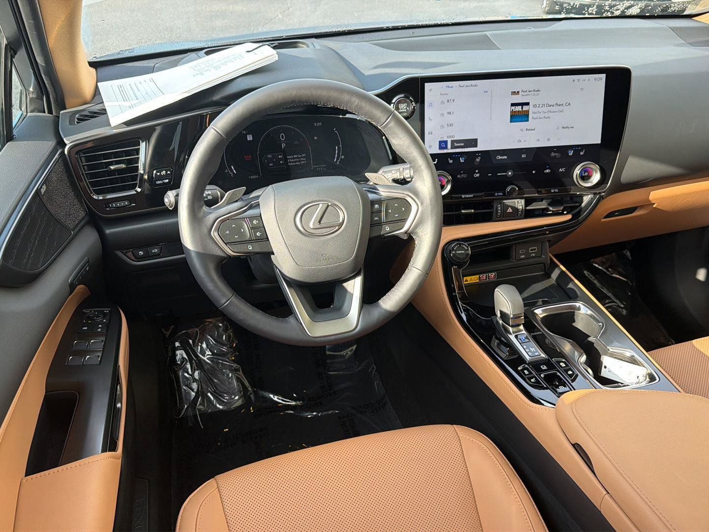 Certified 2025 Lexus NX 350 AWD w/ Accessory Package (2T) image 18