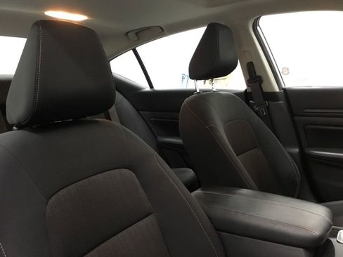 Used 2024 Nissan Altima 2.5 SV w/ SV Premium Package image 23