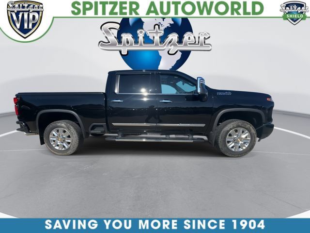 Used 2024 Chevrolet Silverado 2500 High Country w/ Technology Package AWD/4WD image 10