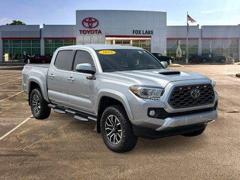 Used 2023 Toyota Tacoma TRD Sport w/ Advanced Technology Package AWD/4WD image 3