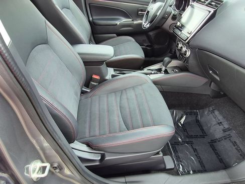 Used 2025 Mitsubishi Outlander Sport SE AWD/4WD image 30