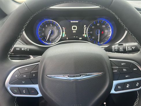 New 2026 Chrysler Pacifica Select image 25