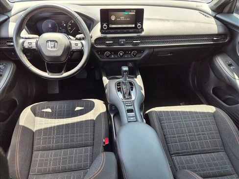 Used 2025 Honda HR-V Sport image 16