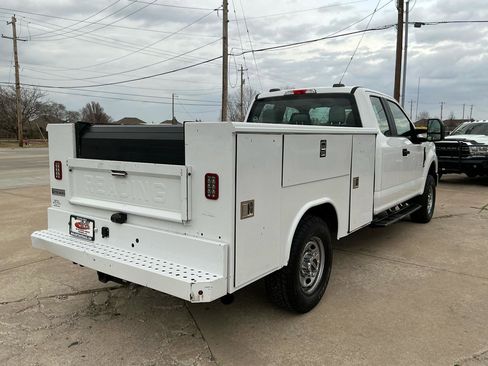 Used 2021 Ford F250 XL w/ Power Equipment Group image 5