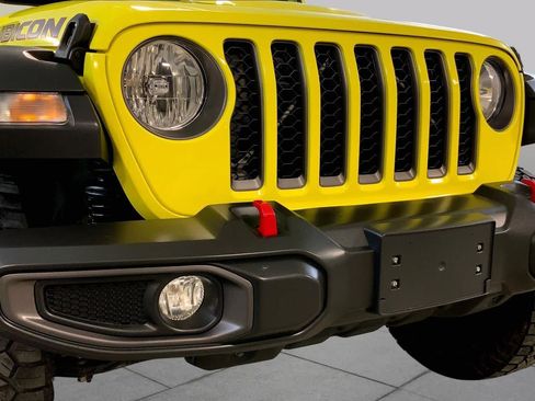 Used 2023 Jeep Gladiator Rubicon w/ Cold Weather Group AWD/4WD image 32