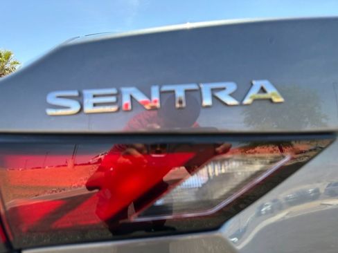 Used 2025 Nissan Sentra S FWD image 11