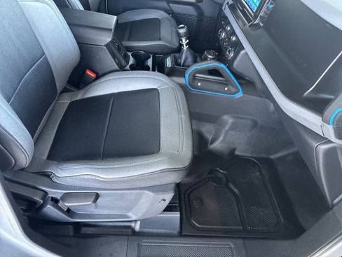 Used 2021 Ford Bronco Black Diamond image 29