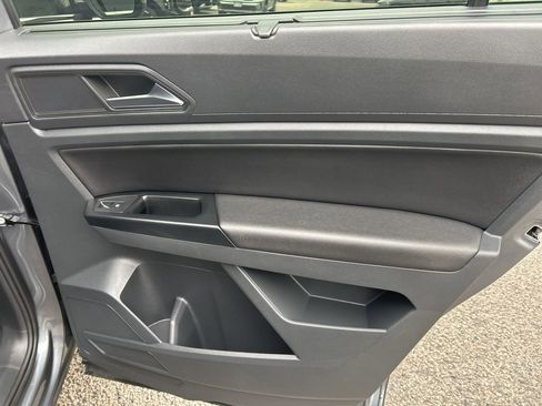 Used 2021 Volkswagen Atlas SE image 24