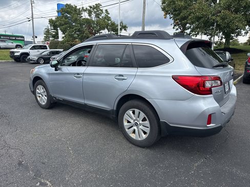 Used 2016 Subaru Outback 2.5i Premium w/ Popular Package #2 AWD/4WD image 22
