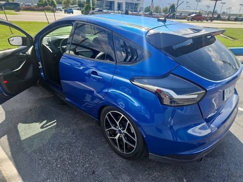 Used 2018 Ford Focus SEL FWD image 6