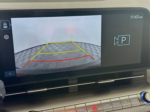 Used 2025 Hyundai Kona SEL image 23