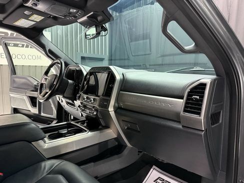 Used 2022 Ford F250 Platinum w/ Tremor Off-Road Package AWD/4WD image 29