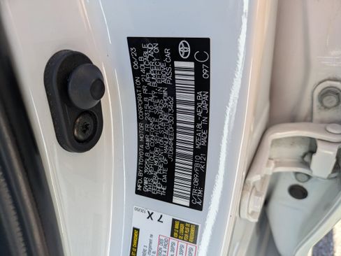 Used 2023 Toyota Corolla LE image 30