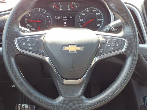 Used 2025 Chevrolet Malibu LT image 18