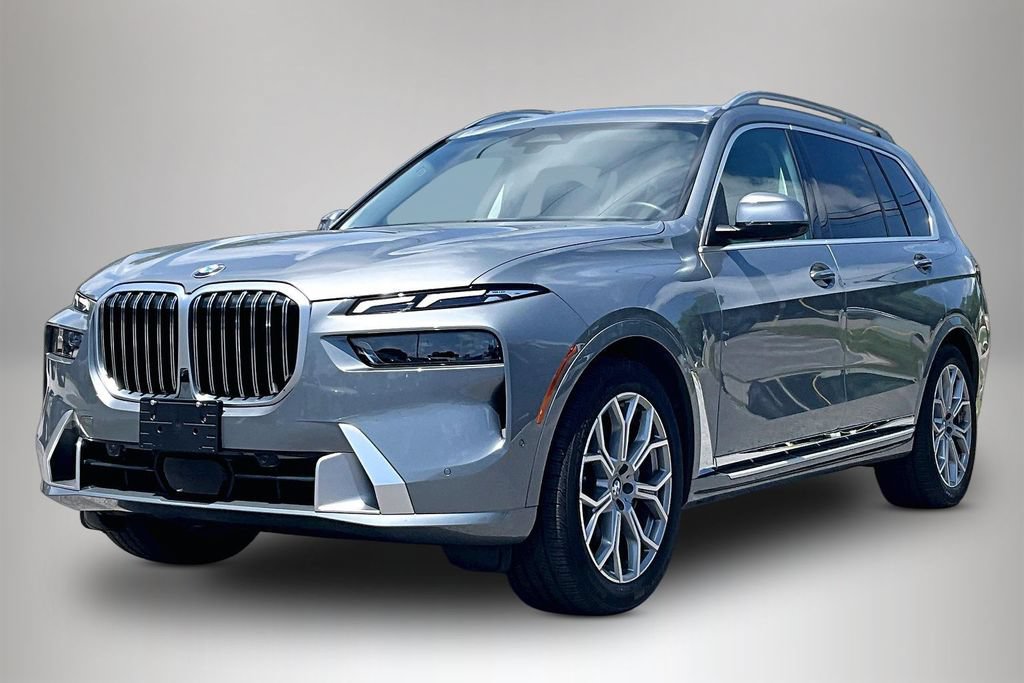Used 2026 BMW X7 xDrive40i AWD/4WD image 2