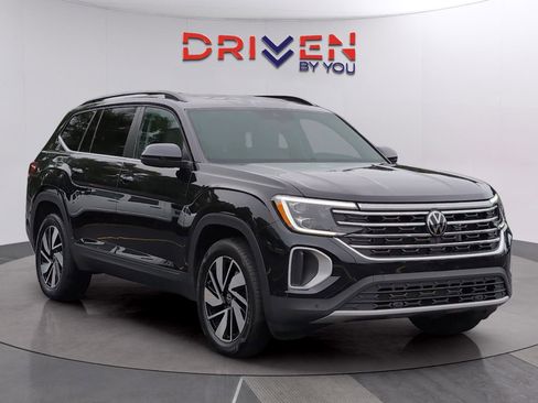 Used 2026 Volkswagen Atlas SE FWD image 7
