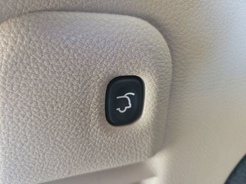 Used 2020 Jeep Grand Cherokee Limited RWD image 10