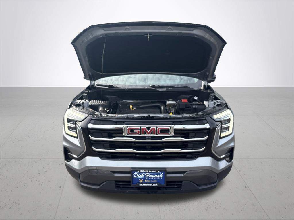 Used 2025 GMC Terrain Elevation AWD/4WD image 3