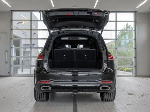 Used 2023 Mercedes-Benz GLS 580 4MATIC image 16