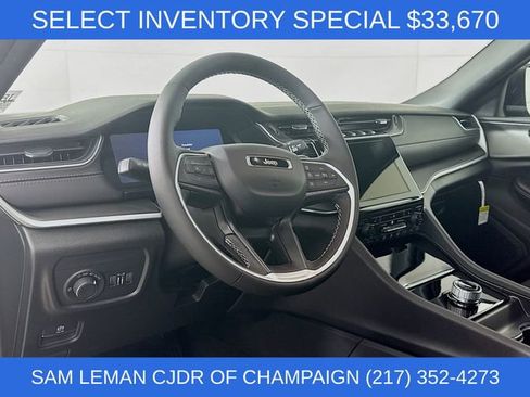 New 2025 Jeep Grand Cherokee Laredo X w/ Luxury Tech Group I AWD/4WD image 9