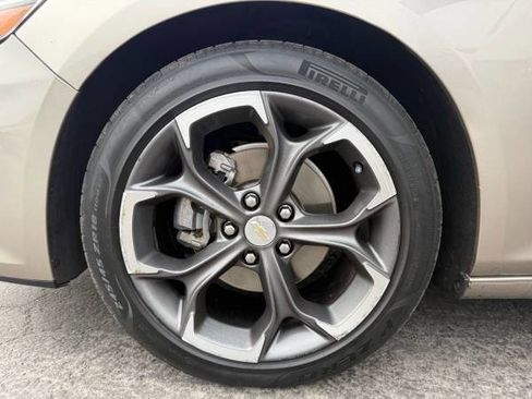 Used 2022 Chevrolet Malibu LT FWD image 9
