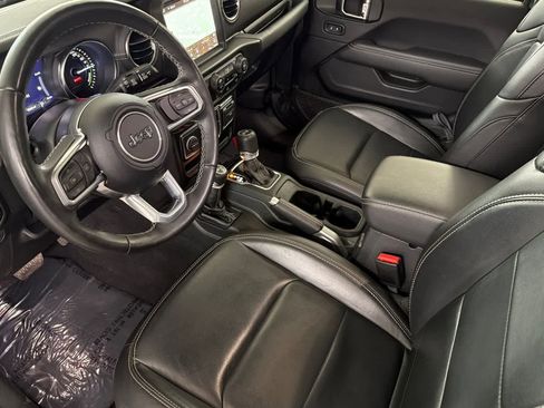 Used 2021 Jeep Wrangler Unlimited Sahara w/ Cold Weather Group AWD/4WD image 11