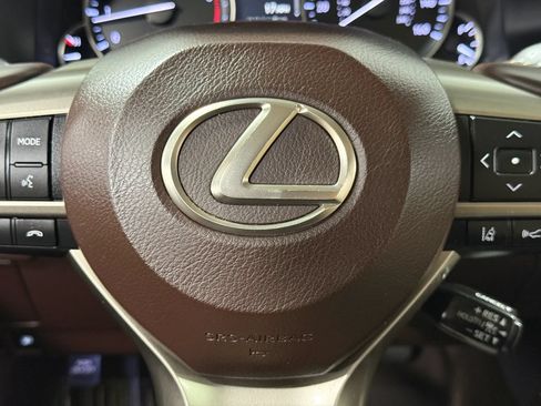 Used 2016 Lexus ES 350 w/ Premium Package w/Wood Trim FWD image 27