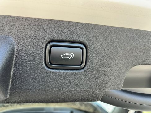 Used 2024 Kia Sportage SX FWD image 5