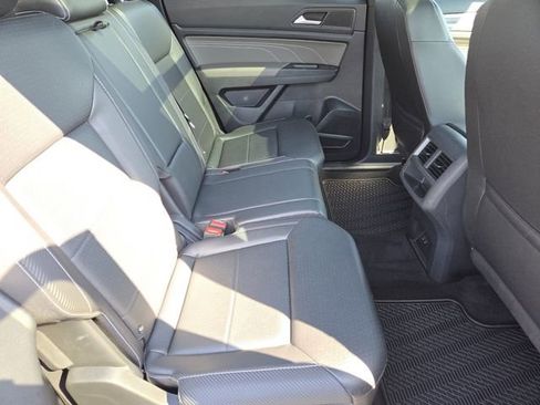 Used 2021 Volkswagen Atlas Cross Sport SE FWD image 26