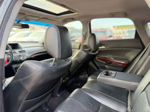 Used 2010 Honda Crosstour EX-L image 16