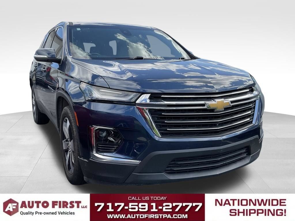 Used 2023 Chevrolet Traverse LT w/ LT Premium Package AWD/4WD image 1