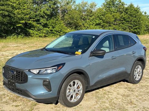 Used 2023 Ford Escape Active FWD image 3