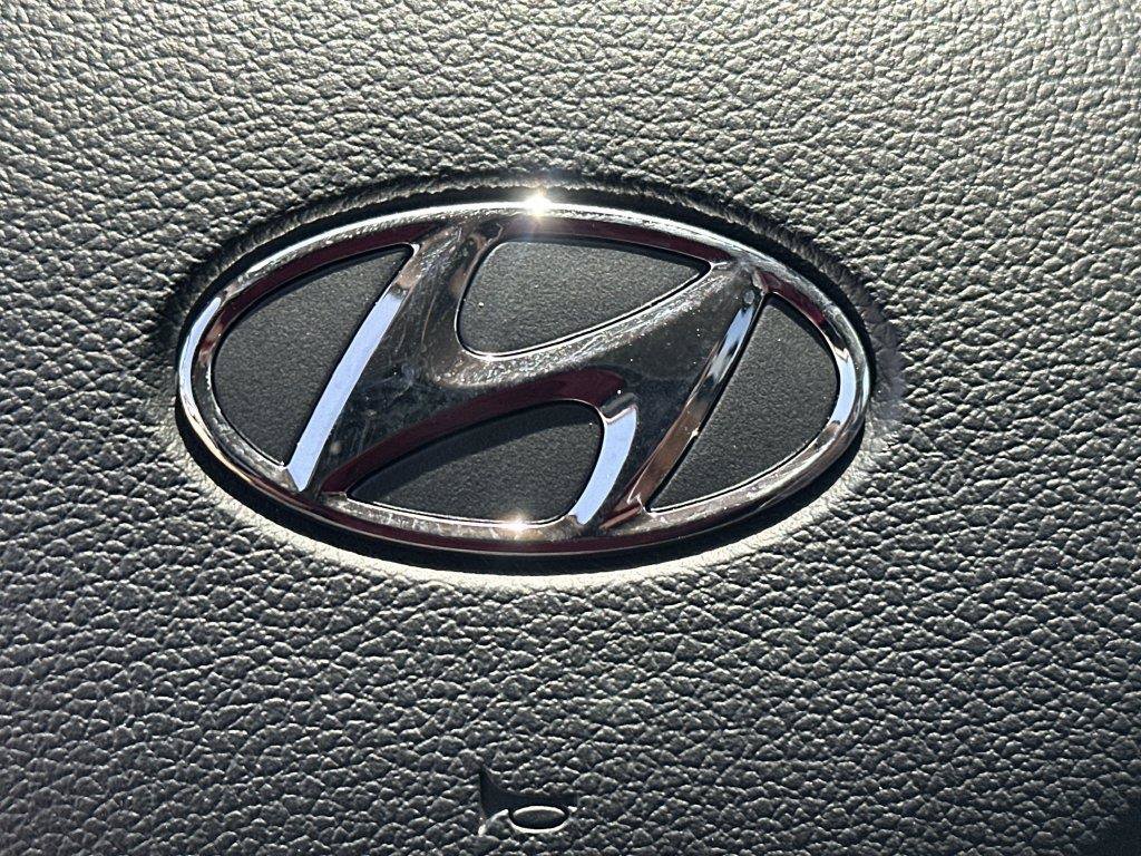 Used 2023 Hyundai Santa Fe SEL w/ Cargo Package AWD/4WD image 18