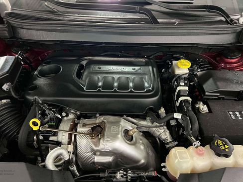 Used 2021 Jeep Cherokee Limited image 39