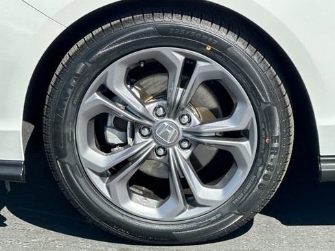Certified 2023 Honda Accord EX image 24