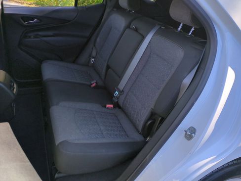 Used 2022 Chevrolet Equinox LT image 24