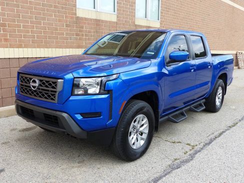 Used 2024 Nissan Frontier SV w/ Technology Package AWD/4WD image 6