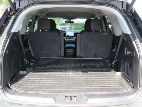 Used 2022 Ford Explorer XLT w/ Class IV Trailer Tow Package image 28