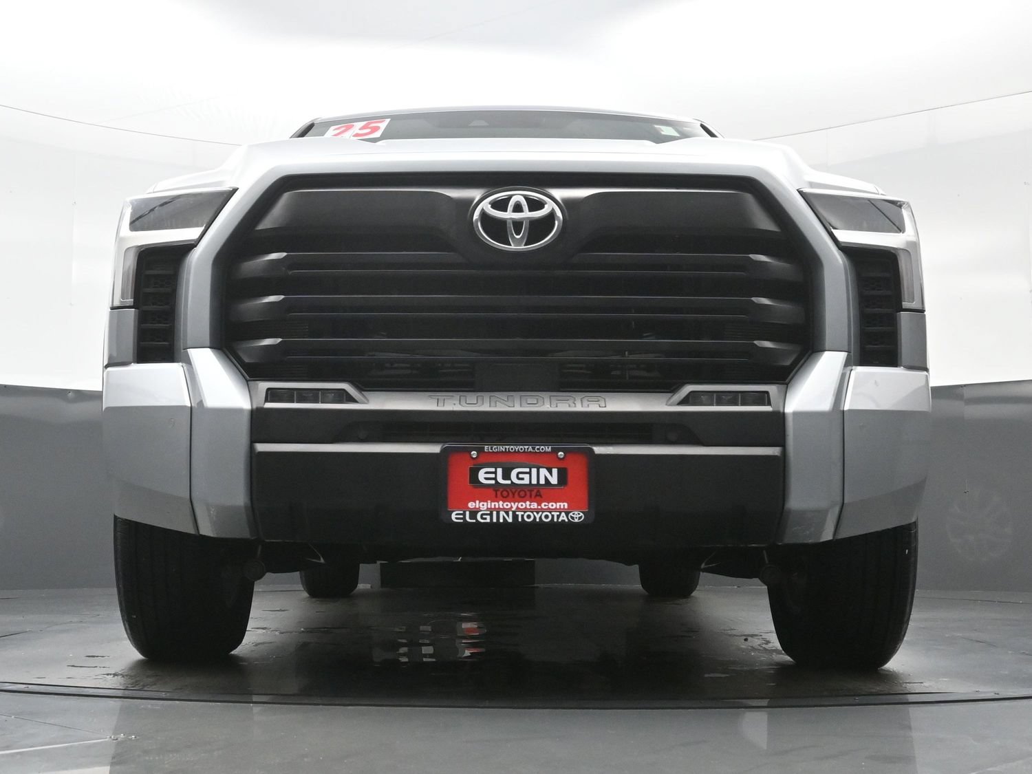 Used 2025 Toyota Tundra SR5 w/ SR5 Convenience Package AWD/4WD image 28