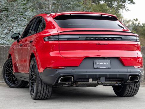 New 2026 Porsche Cayenne Coupe image 3
