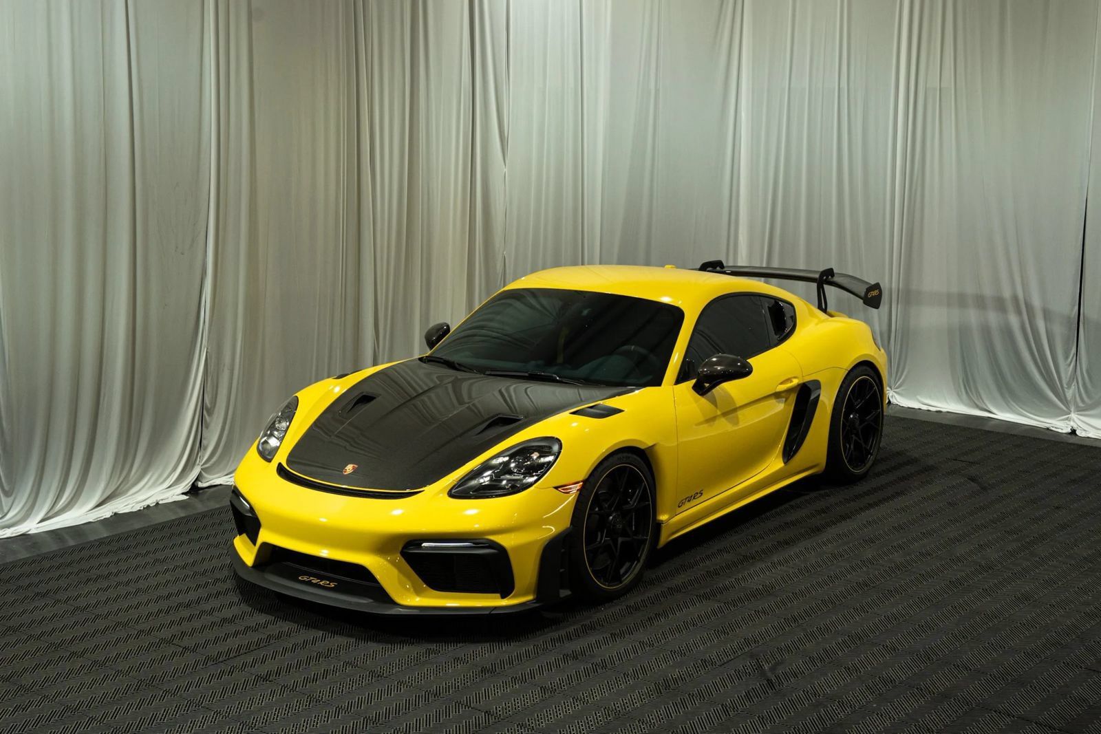 Used 2023 Porsche 718 Cayman GT4 RS w/ Weissach Package RWD image 1