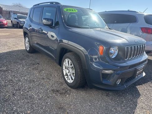 Used 2021 Jeep Renegade Latitude w/ Sun & Sound Group image 31