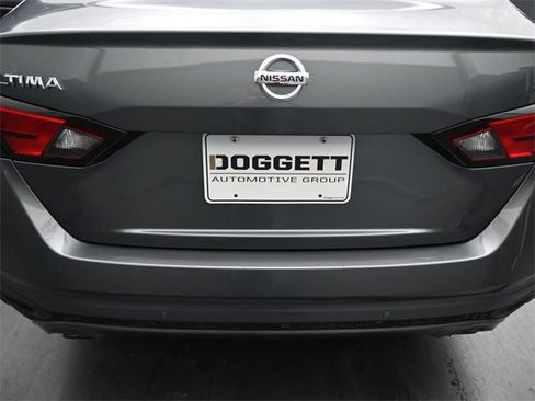 Used 2020 Nissan Altima 2.5 SV image 10