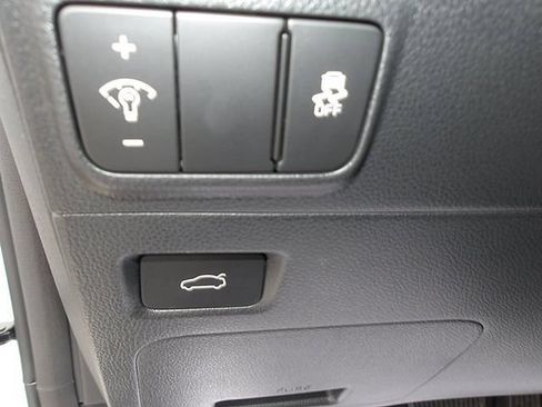 Used 2025 Kia K5 GT FWD image 16